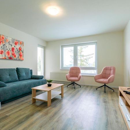 Apartmany Zlatovska Тренчин Экстерьер фото